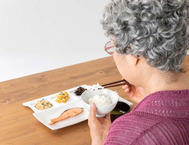 武蔵中原の歯医者、中林デンタルケアークリニックでドライマウスを招く生活習慣と対策を解説