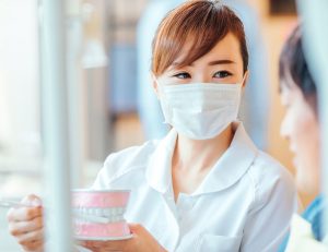 武蔵中原の歯医者、中林デンタルケアークリニックで電動歯ブラシについて解説