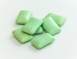 武蔵中原の歯医者、中林デンタルケアークリニックで初期虫歯を削らずに治療する「再石灰化」促進の方法を解説